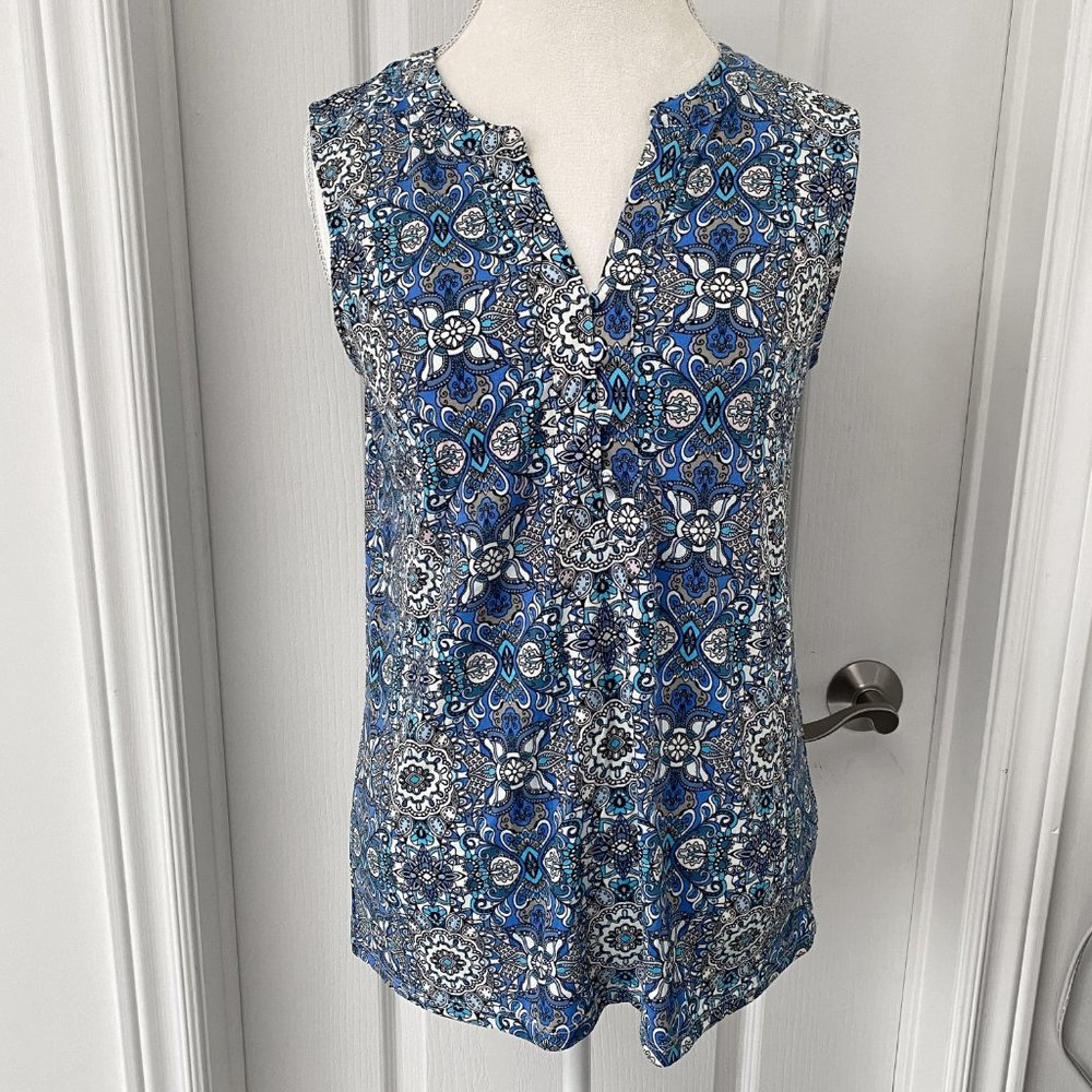 Carolina Belle Blue & White Printed Sleeveless Split-Neck Tank